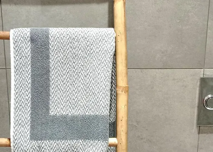 Thyme Brand New 1bd In The Heart Of *